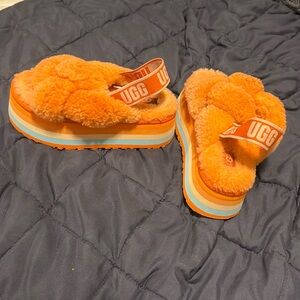 UGG DISCO KNOT SLIDE MANDARIN FUR PLATFORM SANDALS WOMEN'S SLIDES SIZE US 6
